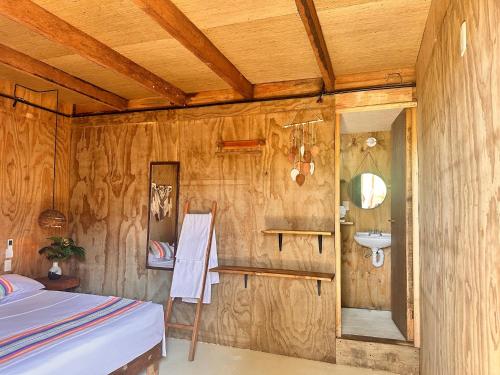 Ένα μπάνιο στο Cabañas Costa Madêro