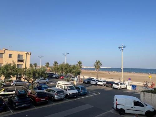T2 climatisé en front de mer avec parking - FR-1-797-13