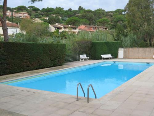 Mazet 3 pièces climatisé, piscine, proche plage à Sainte-Maxime