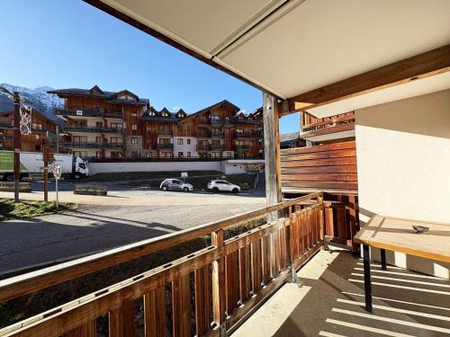 Studio skis aux pieds avec grand balcon à Les Orres - FR-1-322-699