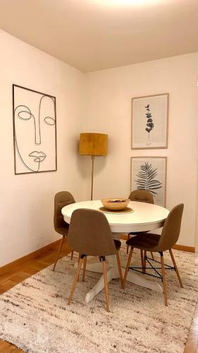 Entire Apartment 2 Bedrooms Up to 4 Guests
