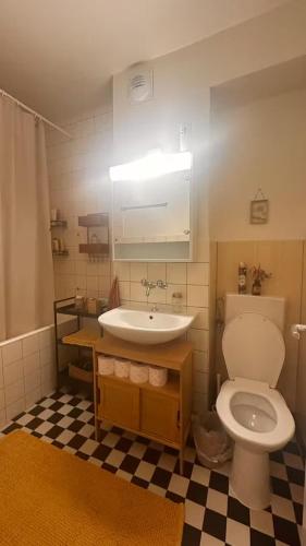 Entire Apartment 2 Bedrooms Up to 4 Guests