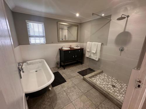 Ένα μπάνιο στο Steenkoppies semi self catering apartment