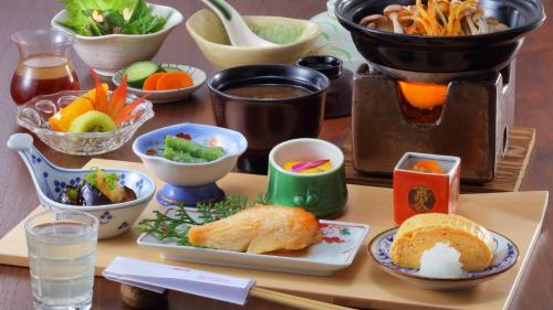 Jídlo v ryokanu nebo okolí
