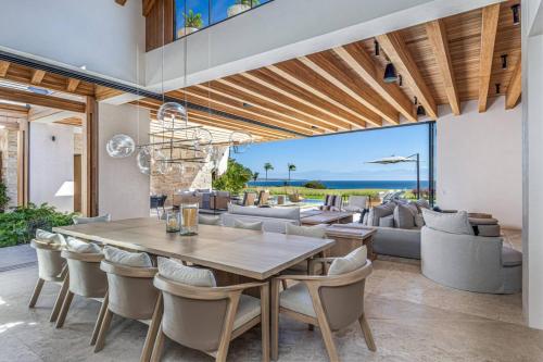 Posezení v ubytování Brand New 5 bed Lux Villa