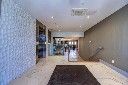 Foto de la galería de Dream Suites Near YYZ Airport en Mississauga