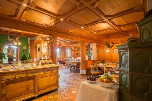 Jídlo v hotelu nebo okolí