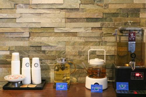 Παροχές για τσάι/καφέ στο Nostalgia Hotel Beijing Confucius Temple and Imperial College Museum & Gui Street 时光漫步酒店 北京国子监簋街店 Free fresh ground coffee,Free laundry service