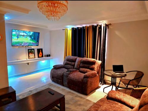 Chic Layover Hub 15 min from JKIA Airport