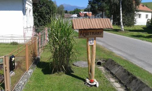 a street sign on the side of a road at Apartmány MarAqua in Liptovský Trnovec