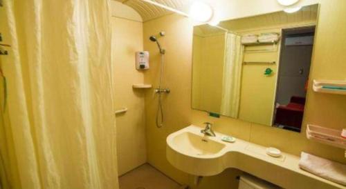 Koupelna v ubytování Jinjiang Inn Jiaozuo Gymnasium