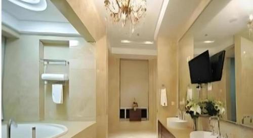 Koupelna v ubytování Holiday Inn Hotel & Suites Jiaxing Hangzhou Bay By IHG