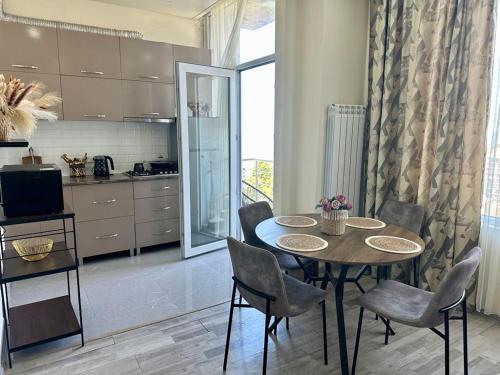 Η κουζίνα ή μικρή κουζίνα στο Kristi's Apartament