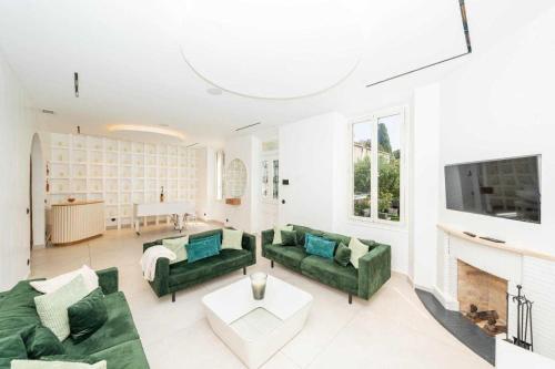 Superb villa with swimming pool & wellness area