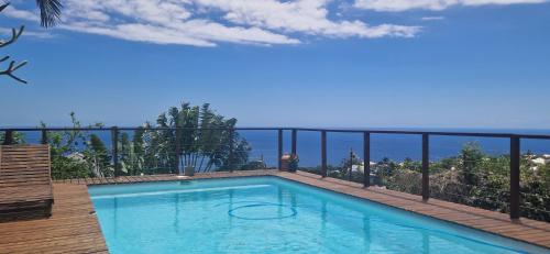 Πισίνα στο ή κοντά στο Ti coin fleuri