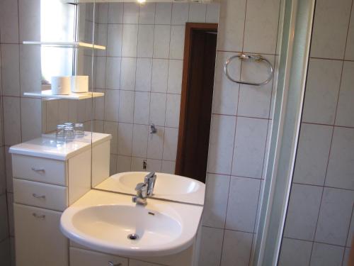 Ванна кімната в Guesthouse Zorko Gostilna Domen