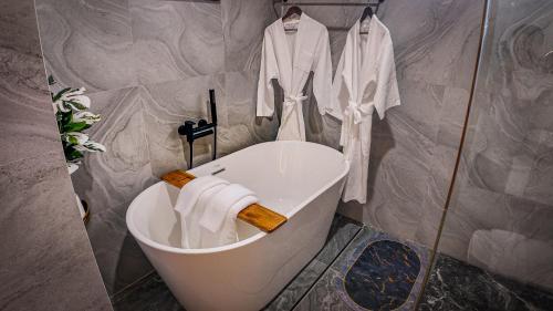 O baie la Ardmard Pool Villa