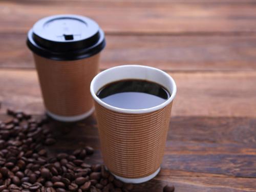 Příslušenství pro přípravu čaje a kávy v ubytování Comfort Hotel ERA Sapporo North