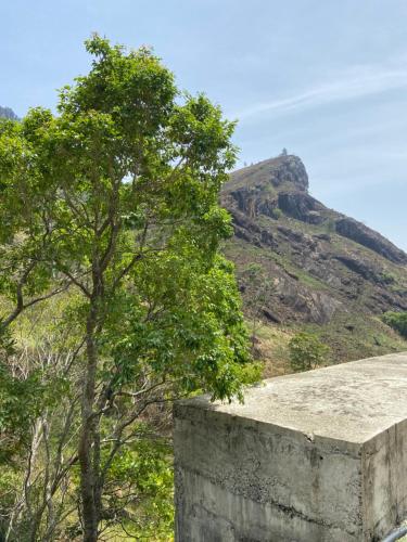 Afbeelding uit fotogalerij van Rockvin hotels in Mulhalkelle