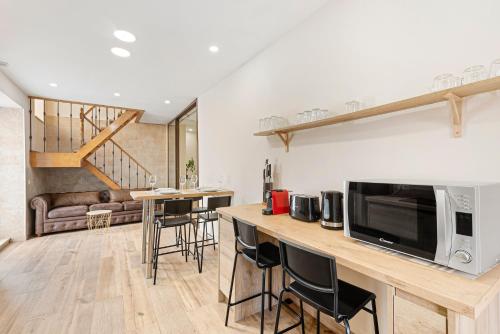 3 Rooms 3 Bathrooms In The City