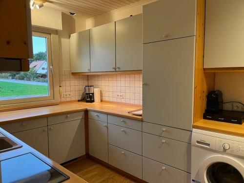 Galeriebild der Unterkunft Terrassenwohnung in ruhiger Lage -3 Zimmer A96 nähe in Schönwag