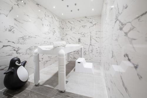 Kupaonica u objektu Hotel Revellata & Spa