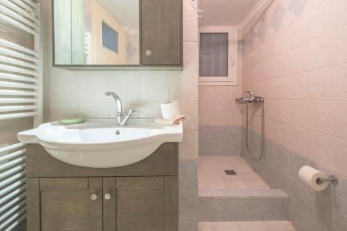 Stylish apt in the Historic heart of the city