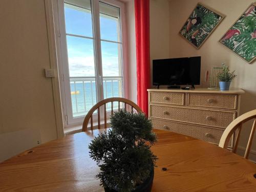 Le Phoenix 449 , vue mer, 2 chambres