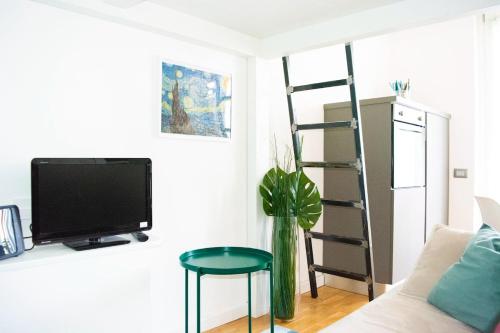 Μια τηλεόραση ή/και κέντρο ψυχαγωγίας στο Fegi suite - Besta, Politecnico, IRCCS Istituto dei Tumori