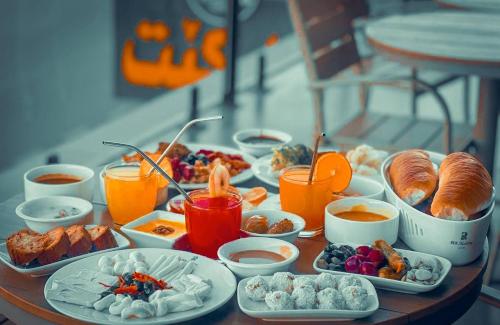 Jídlo v hotelu nebo okolí