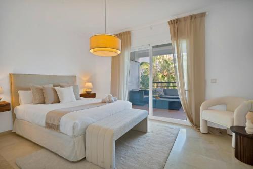 Banús Luxury Apartment - Prime Location and Free Parking photo 2