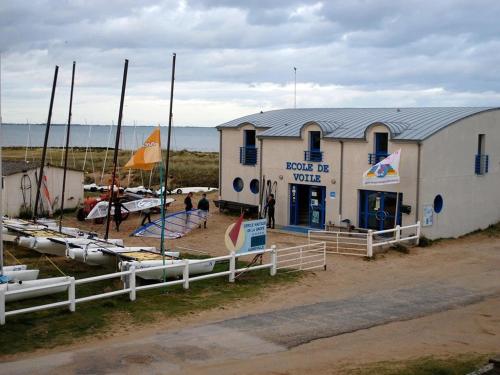 ZEcamping 3 étoiles restaurant et aire de jeux proche océan