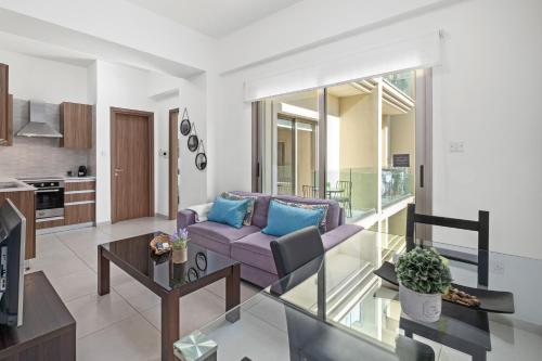 Downtown 1 Bedroom City Apartment