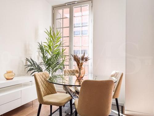 Heart of Malaga - Plaza del Teatro Apartment REMS