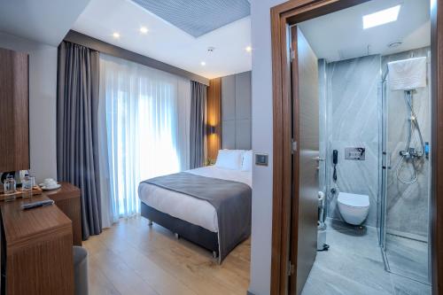 Ένα μπάνιο στο Center Hill Hotel