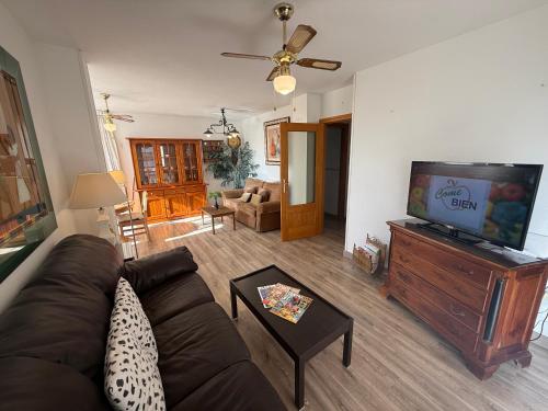 Apartamento Playa San Juan 2min piscina y terraza by Turihome