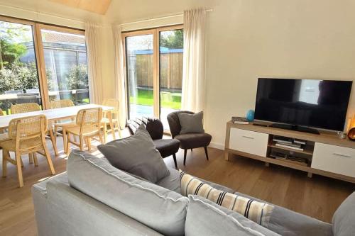 Et tv og/eller underholdning på Hello Zeeland - Vroonweg 40