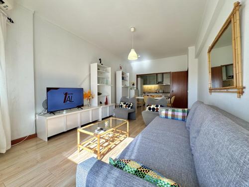 Quarteira Central 3 by Homing