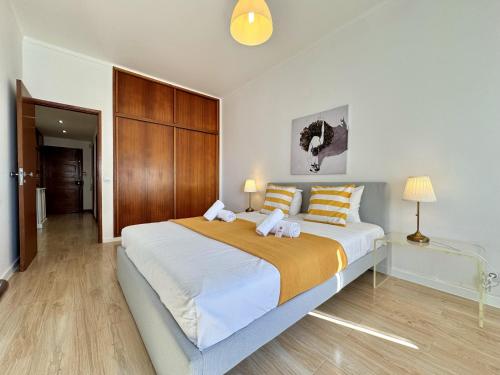 Quarteira Central 3 by Homing