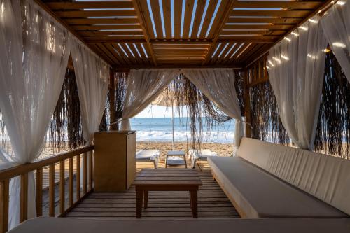 Postel nebo postele na pokoji v ubytování Luna Vista Hotel Belek