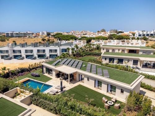 Faro Luxury Home with Heated Pool and Garden