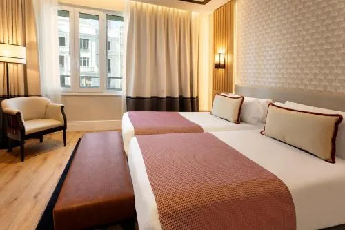 Catalonia Plaza España Hotel & Spa photo 16