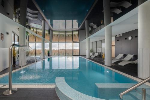 Swimmingpoolen hos eller tæt på Westin House Koralowa by Solarento