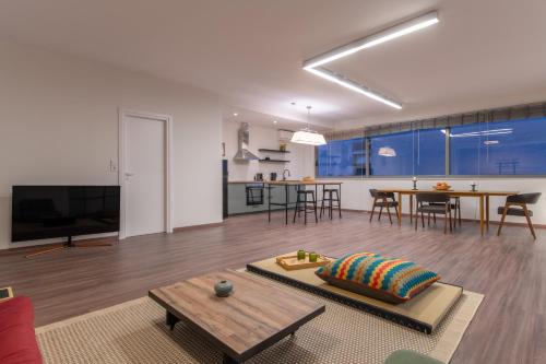 Athens Heart Urban Zen Loft