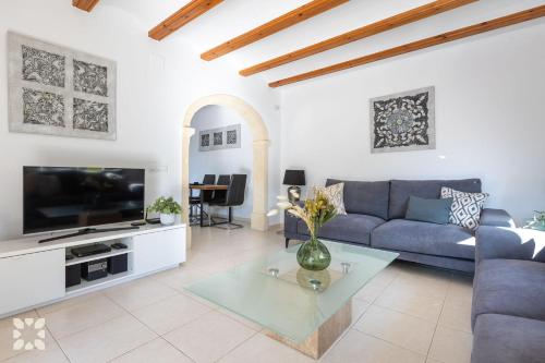 Villa Moixeta by Abahana Villas