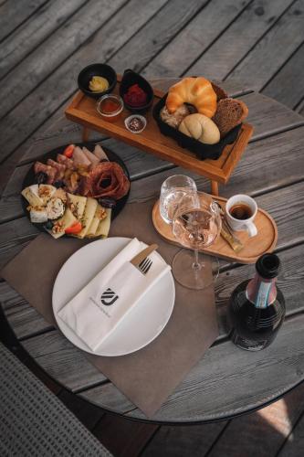 Jídlo v apartmánu nebo okolí