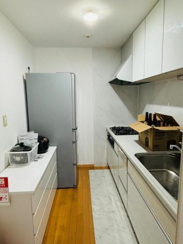 3 min direct to Umeda10 min to Nihonbashi, direct access to Kyoto line, Kobe line, Takarazuka line, convenient transportation, 14 people can use the private bathroom