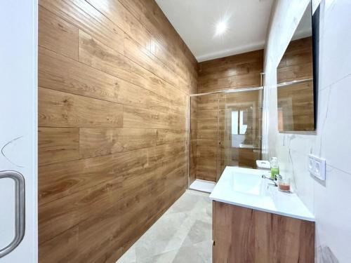 Raval House 3