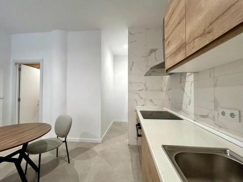 Raval House 3