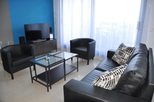 Duquesa Suites 2008